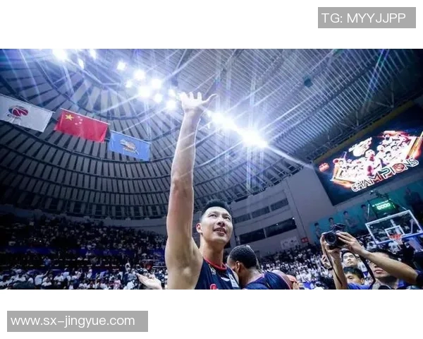 广东宏远以势不可挡之势再胜上海男篮,连胜四场确认季后赛前途可期 广东宏远以势不可挡之势再胜上海男篮,连胜四场确认季后赛前途可期